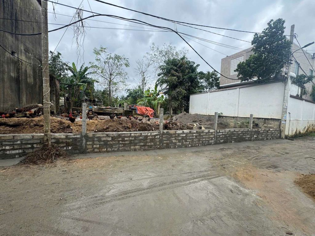 bán Lô đất đẹp, sát chợ Túy Loan , đầu đường 14G. 1ty550 thương Lượng.