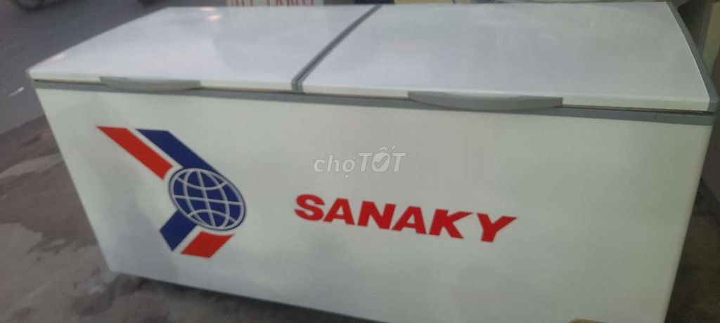 Tủ đông suốt sanaky 869 lít.