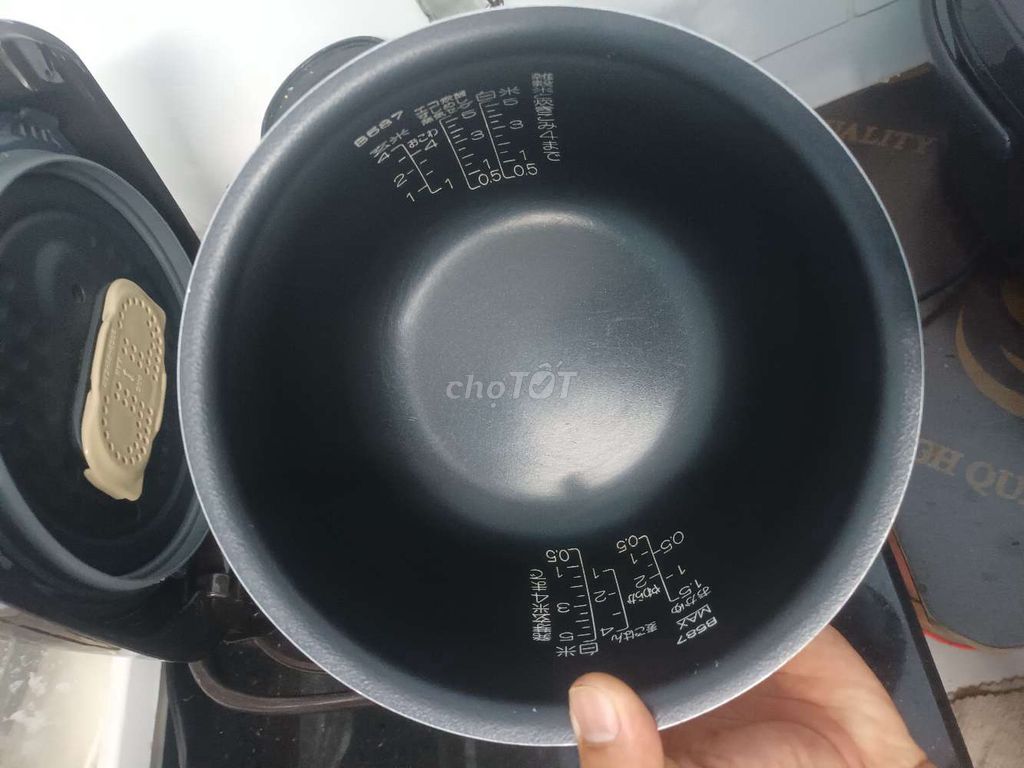 Nồi cơm điện Zojirushi NP-ZU10KS Nâu 2021. Mua bán Bếp, lò, đồ điện nhà bếp tại Huyện Củ Chi Tp Hồ Chí Minh được đăng bởi DựVõ hình 1