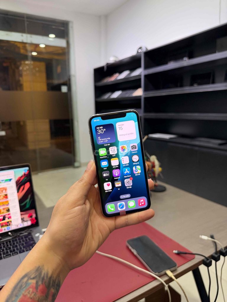 Apple iPhone Xs QTE 64GB Nguyên bản Full Chức Năng. Mua bán Điện thoại tại Quận Cầu Giấy Hà Nội được đăng bởi Trung Kiên Trả Góp Bao Nợ Xấu hình 1