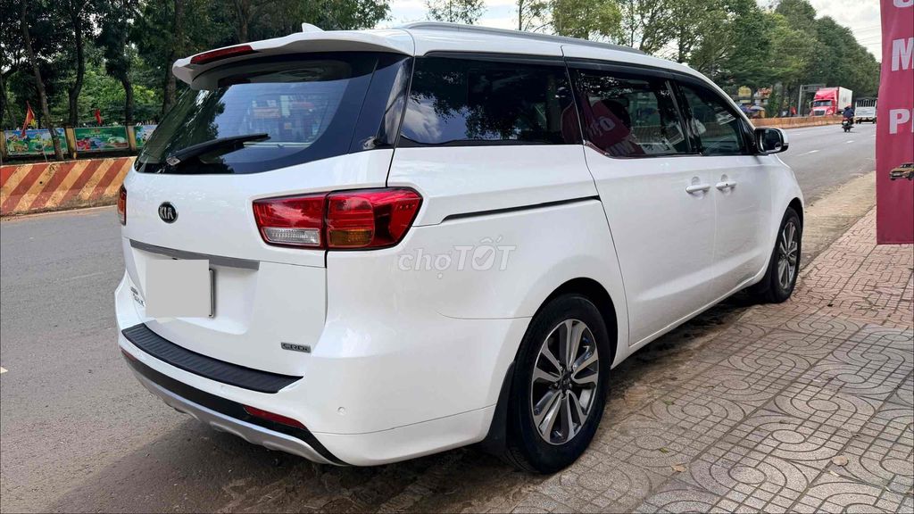 KIA SEDONA FULL DẦU 2018 MÁY MỚI. Mua bán Ô tô tại Thành phố Buôn Ma Thuột Đắk Lắk được đăng bởi Minh Hạnh hình 5