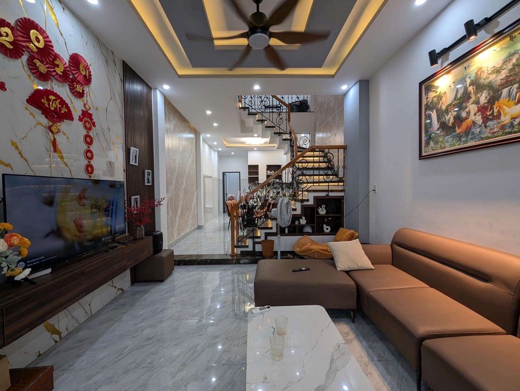 Аренда · 3 комн. · 80 м² · Quận Cẩm Lệ, ул. gần bến xe