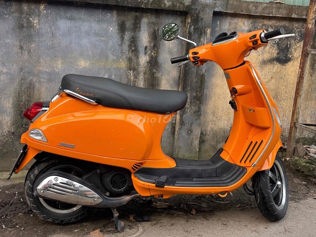 Piaggio Vespa S125 màu Cam Đã qua sử dụng. Mua bán Xe máy tại Thành phố Dĩ An Bình Dương được đăng bởi Hưng Motor hình 1