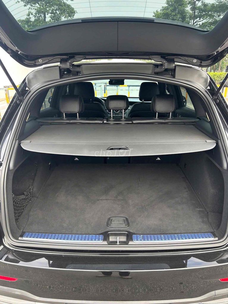 Mercedes GLC300 4Matic sx 2022 màu đen lướt đẹp. Mua bán Ô tô tại Quận Cầu Giấy Hà Nội được đăng bởi Cao Quý hình 14
