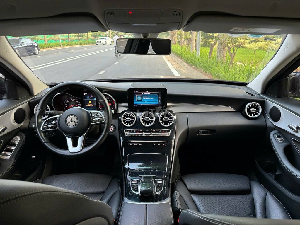 Mercedes Benz 2020 C180 - 50000 km. Mua bán Ô tô tại Quận Thanh Xuân Hà Nội được đăng bởi Nguyễn Tuấn Hoàng hình 16