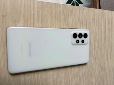 Samsung màu trắng dùng thích 128 g