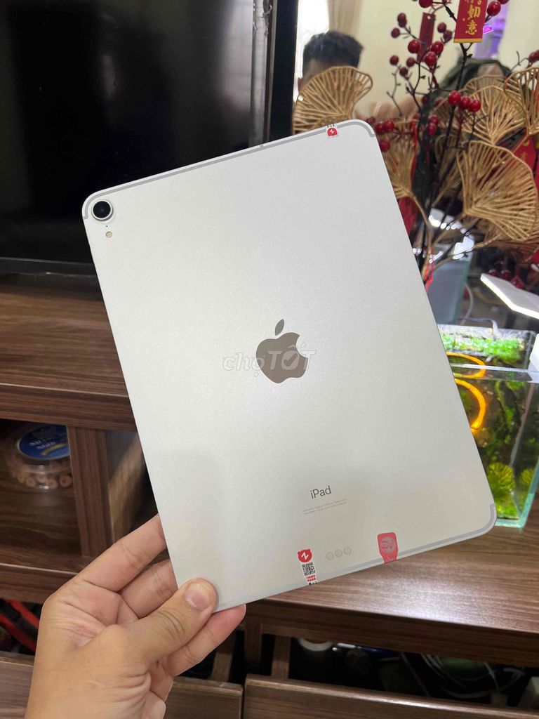 Pro 11” 2018 64 4G Silver 99.99% - Oder USA -pin98. Mua bán Máy tính bảng tại Quận Đống Đa Hà Nội được đăng bởi Hoàng Điển Trai Long hình 1