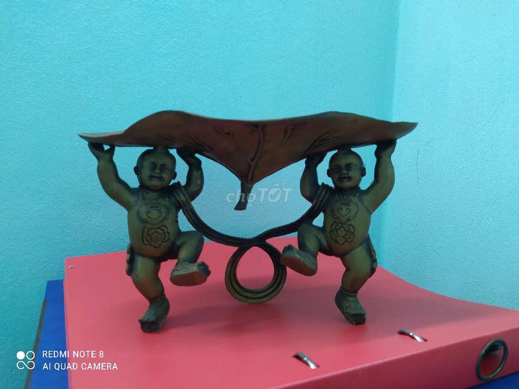 Tiểu đồng đội lá sen Đồng. Mua bán Đồ sưu tầm, đồ cổ tại Huyện Đông Hưng Thái Bình được đăng bởi Phạm Quang Chuyển hình 1