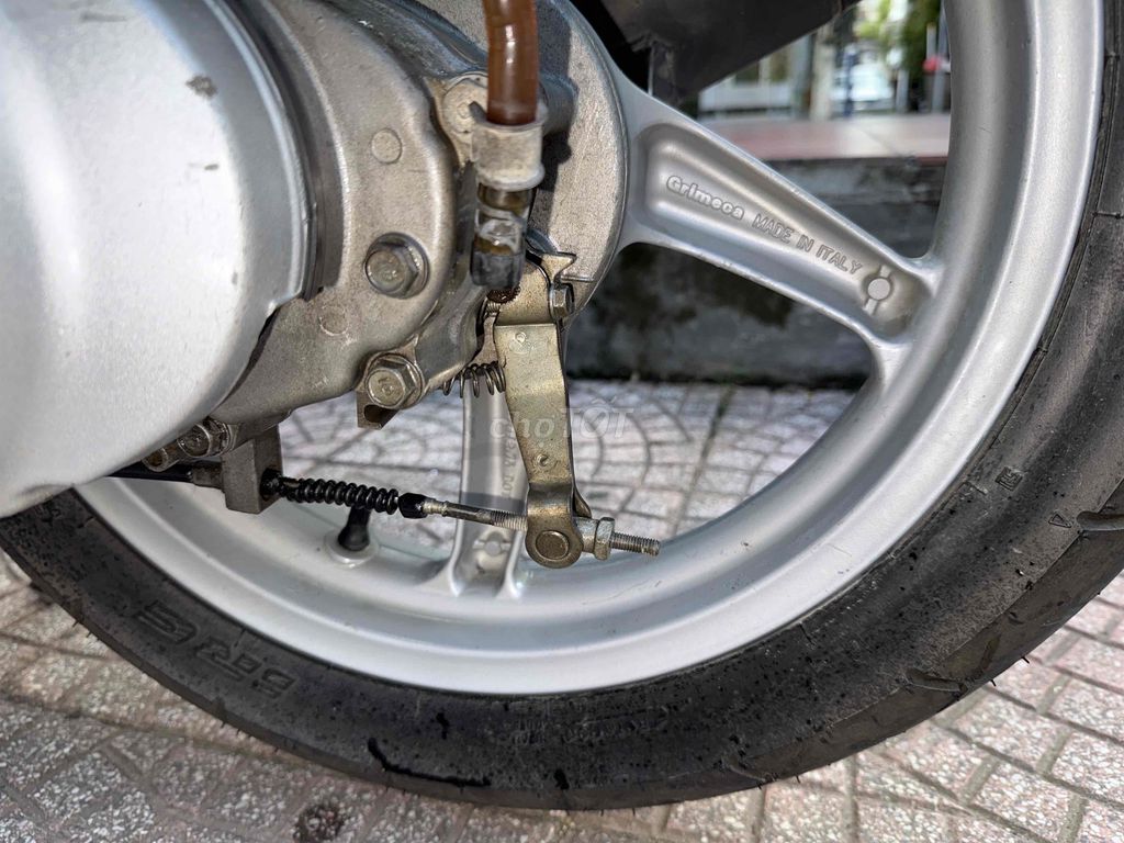 e bán sh nhập 125 máy zin nguyên bản cực chất. Mua bán Xe máy tại Quận Long Biên Hà Nội được đăng bởi Nguyen Chung hình 2