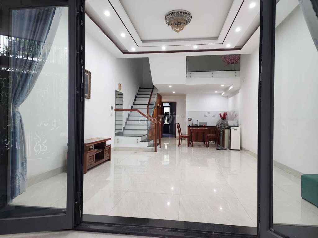 Аренда · 4 комн. · 100 м² · Quận Ngũ Hành Sơn, ул. Đường Đoàn Khuê