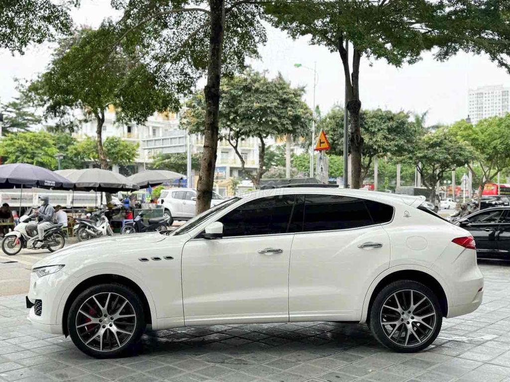 Maserati Lavente S Mode 2018 xe như mới. Mua bán Ô tô tại Quận Nam Từ Liêm Hà Nội được đăng bởi Quốc Toản hình 2