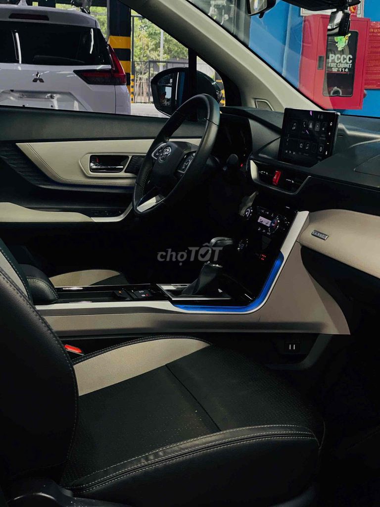 Toyota Veloz Cross 2022 CVT Top - 28000 km. Mua bán Ô tô tại Huyện Hóc Môn Tp Hồ Chí Minh được đăng bởi Kavin tran hình 8