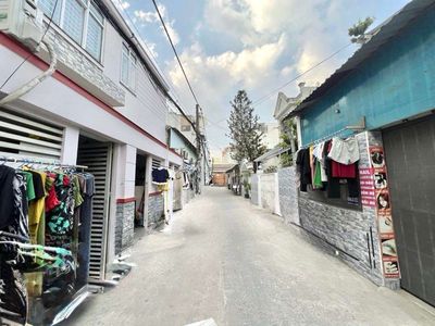 Bán Đất ,Đường trường Chinh ,Tân Bình, Ngang 5M - 135M2 ,Giá 9.9Tỷ