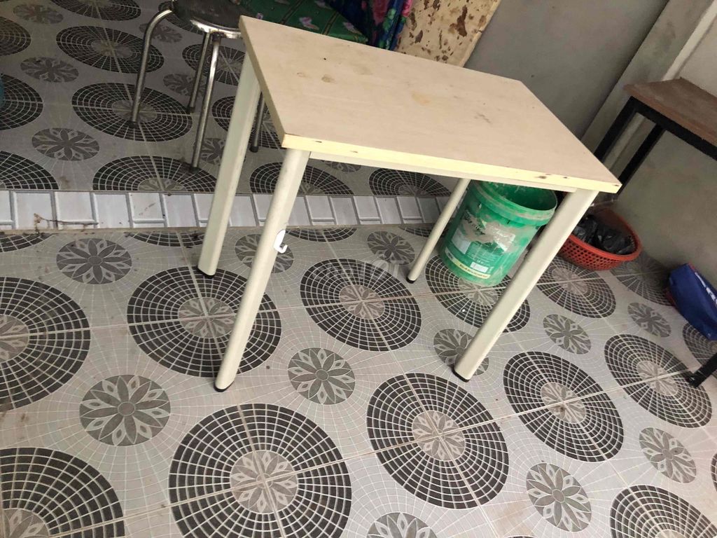 bàn học. Mua bán Bàn ghế tại Huyện Cao Lãnh Đồng Tháp được đăng bởi Minh tai hình 1