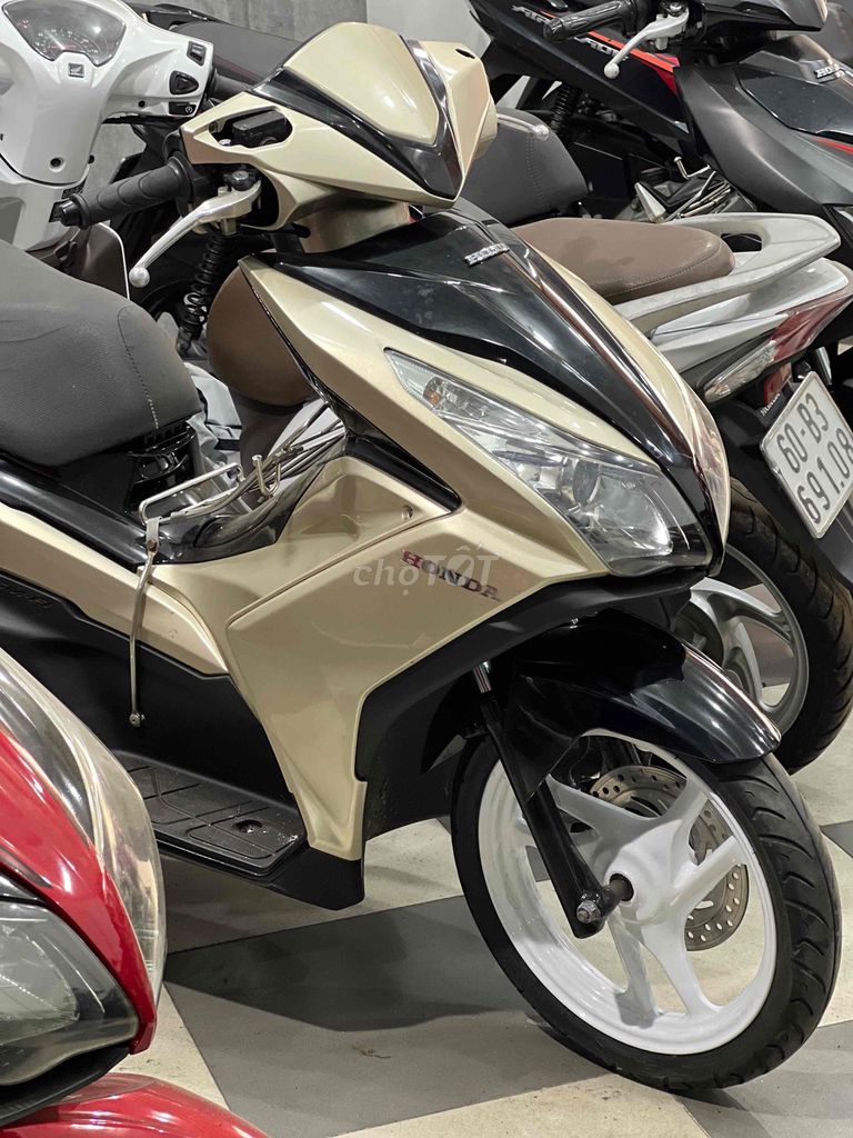 ab air blade 2013 góp 0đ xm u phong. Mua bán Xe máy tại Huyện Trảng Bom Đồng Nai được đăng bởi Của Hàng Xe Máy U Phong hình 2