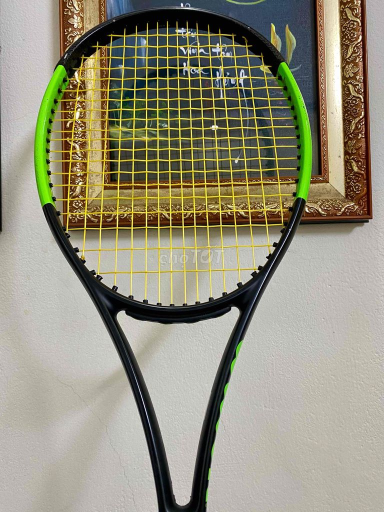 Cần bán vợt tennis Wilson 274g