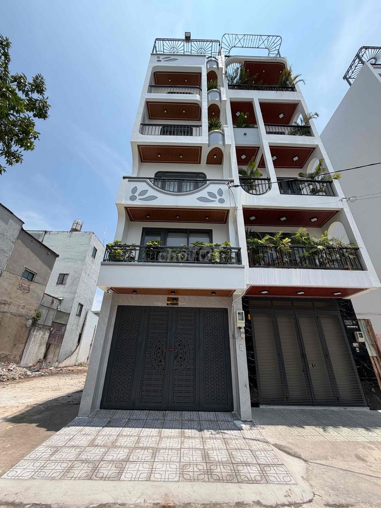 CĂN NHÀ PHỐ FULL NỘI THẤT CAO CẤP CÓ THANG MÁY Q12 CẦN BÁN