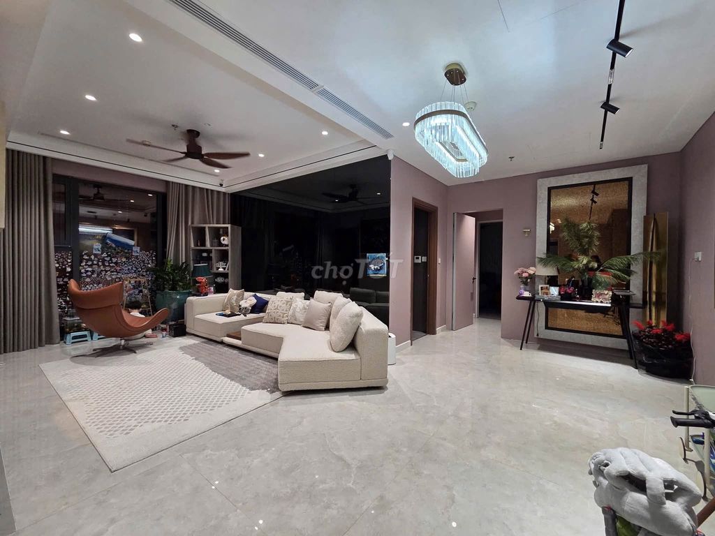 Продается 3-комнатная квартира The Matrix One My Dinh, 112 м2, в наличии