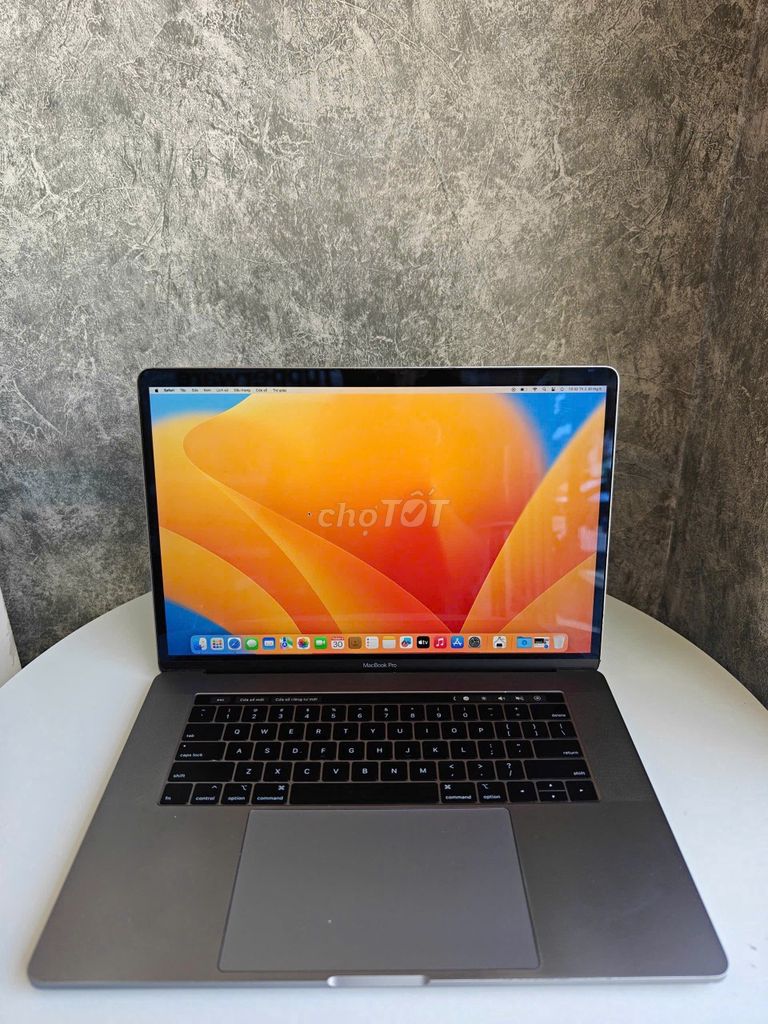 Apple MacBook Pro 15 inch 2019 i7 16GB/256GB Xám. Mua bán Laptop tại Thành phố Thuận An Bình Dương được đăng bởi Dat Banker Xuan hình 1