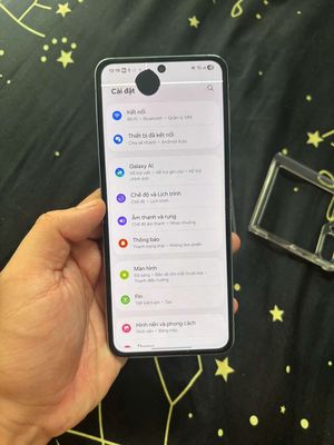Sumsung Zflip 5 512Gb giao lưu. Mua bán Điện thoại tại Quận Ninh Kiều Cần Thơ được đăng bởi tuấn khang