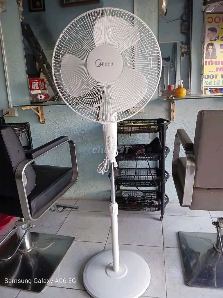 Quạt đứng Midea Trắng  moi. Mua bán Quạt tại Huyện Bình Chánh Tp Hồ Chí Minh được đăng bởi Đại Phúc chuyên hàng chính hãng mới giá rẻ hình 1