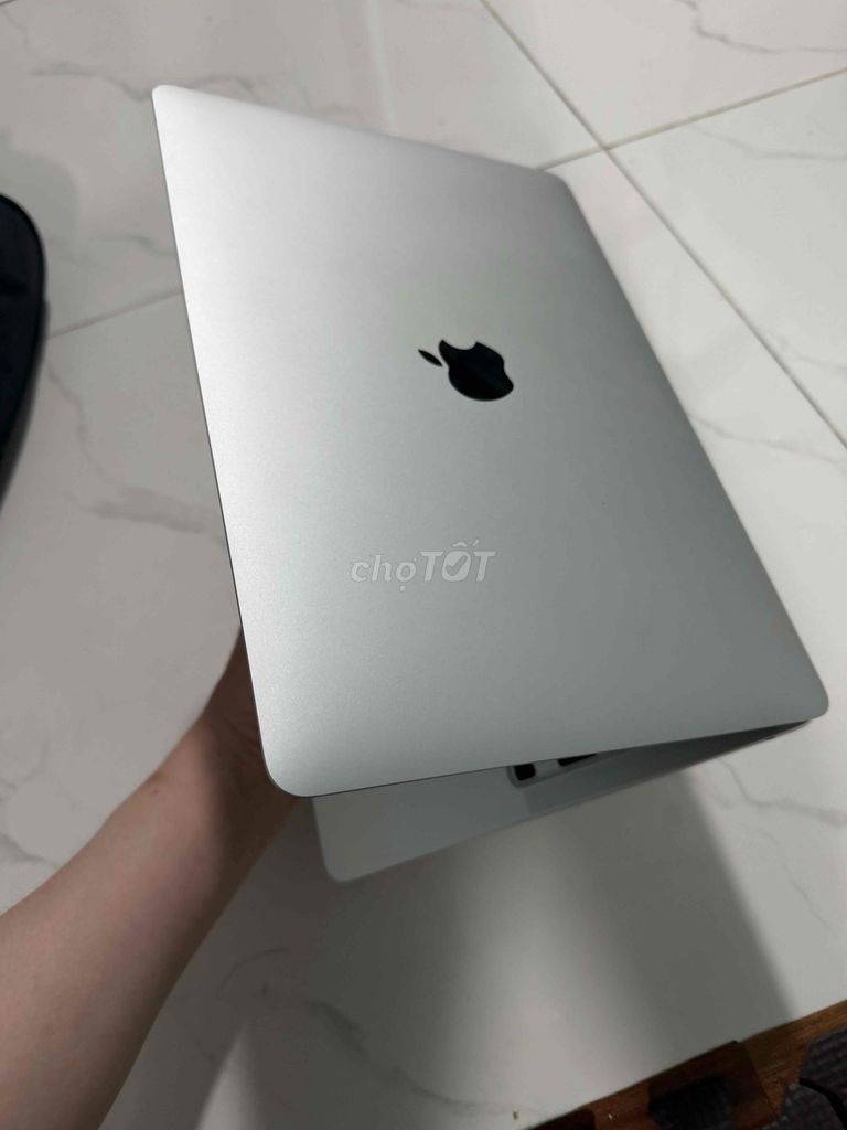 Macbook Air M1 8GB/256GB đẹp keng pin sạc 57 lần. Mua bán Laptop tại Thành phố Đà Lạt Lâm Đồng được đăng bởi phong hình 1