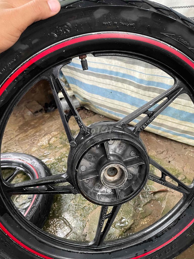 Mâm Xe Ex 2010 zin Như hình. Mua bán Phụ tùng xe tại Huyện Đức Hòa Long An được đăng bởi Minh T hình 4