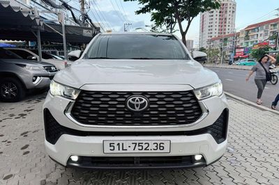 Toyota Innova Cross 2.0 CVT 2024 - 26000 km. Mua bán Ô tô tại Quận Tân Bình Tp Hồ Chí Minh được đăng bởi ĐỨC XE LƯỚT