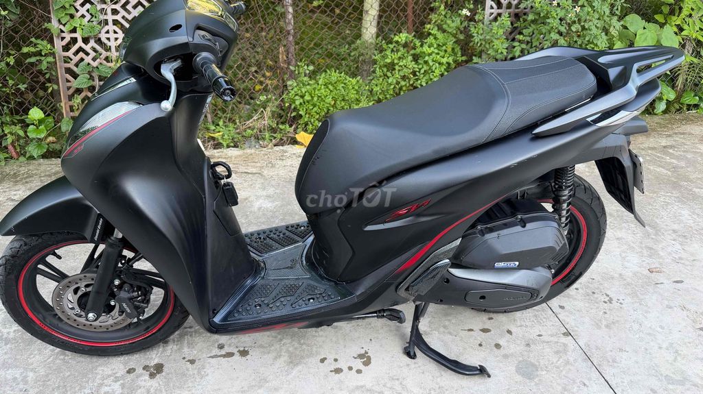 Honda SH 125 CBS 2023 черный 19 563 км