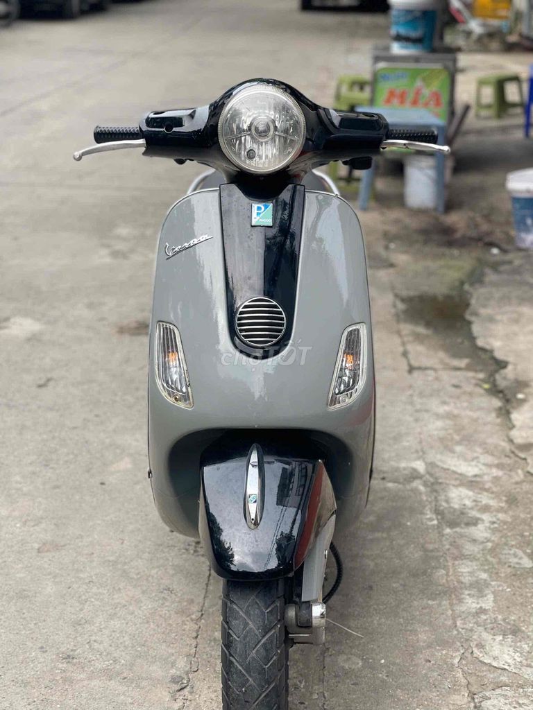 PIAGGIO VESPA 125cc xe đẹp máy chất như mới. Mua bán Xe máy tại Quận Nam Từ Liêm Hà Nội được đăng bởi Cường nguyễn hình 4