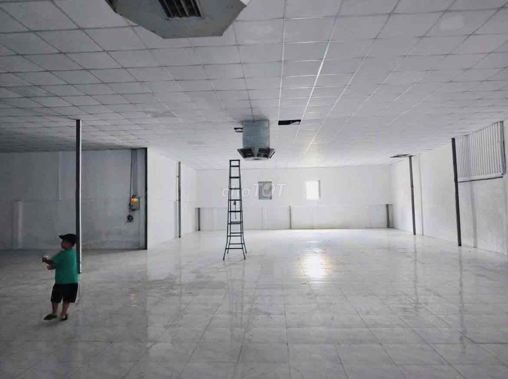 Cho Thuê Xưởng Rộng 700m2 - Giá TỐT🔥