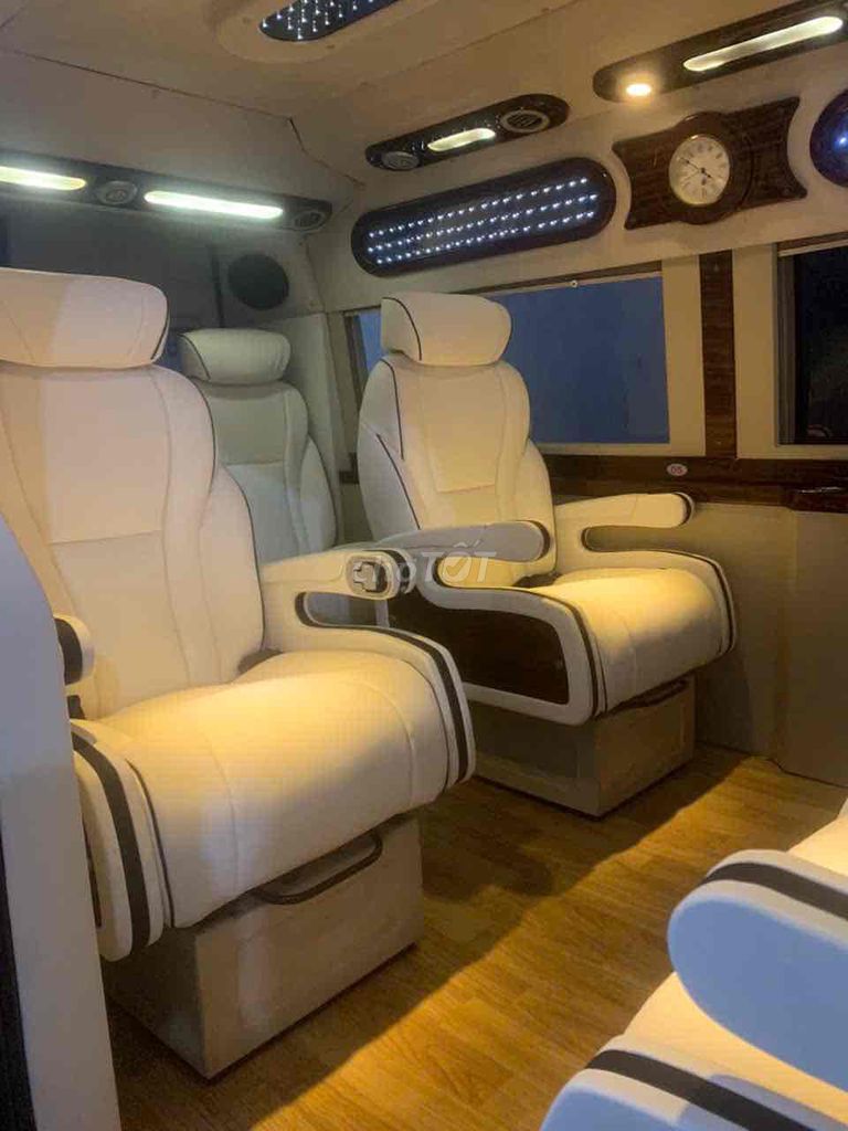 Ford Transit 2015 - bản limousine 10 ghế ngả vip. Mua bán Ô tô tại Thành phố Thuận An Bình Dương được đăng bởi Tuan Minh hình 10