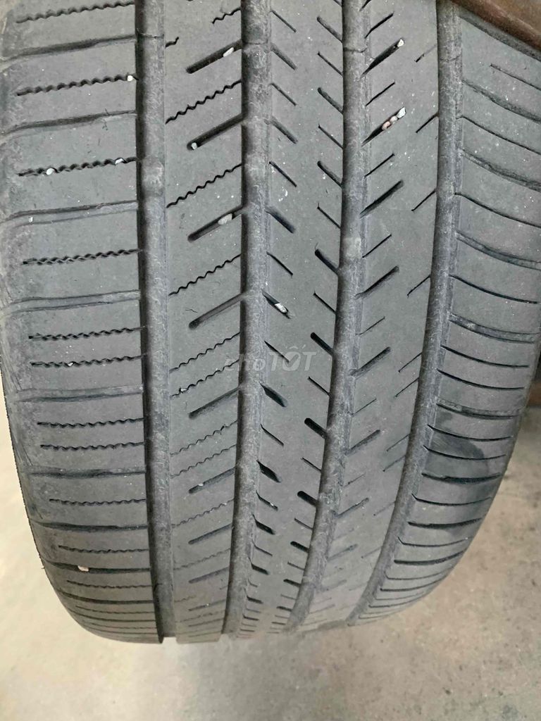 bán rẻ 245/40/19 atlat mới 99,9%. Mua bán Phụ tùng xe tại Quận 7 Tp Hồ Chí Minh được đăng bởi Tony Tèo hình 1