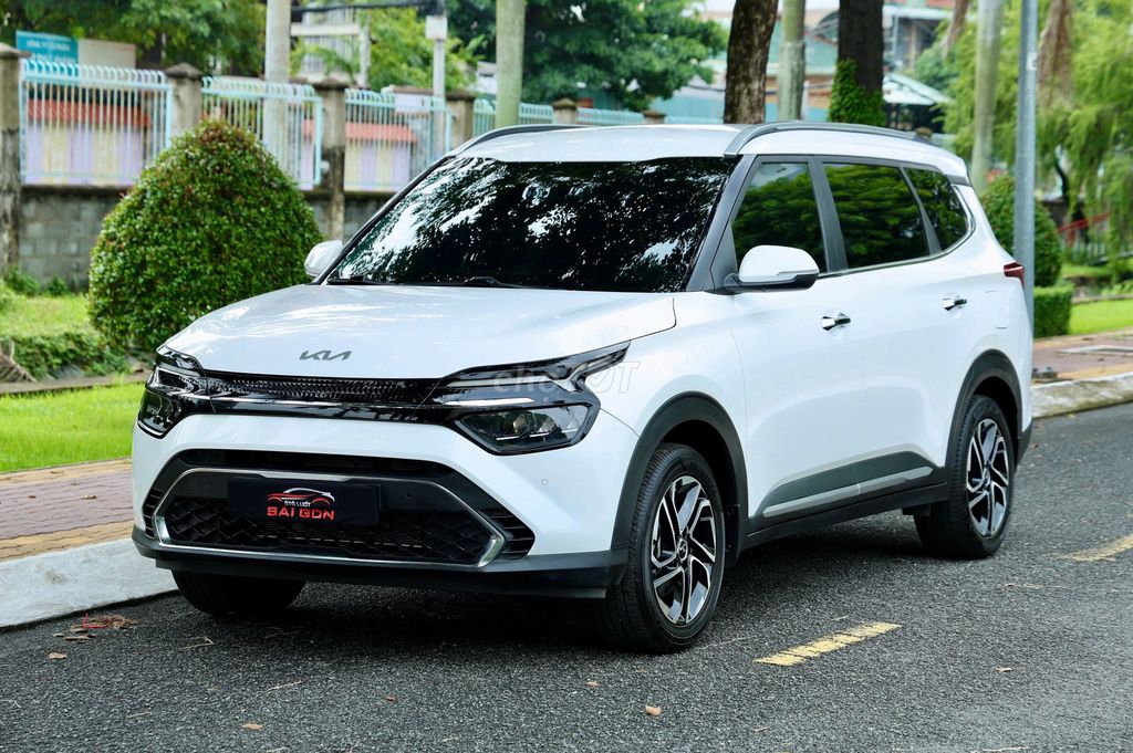 Kia Carens Luxury 2024 Белый 7 мест