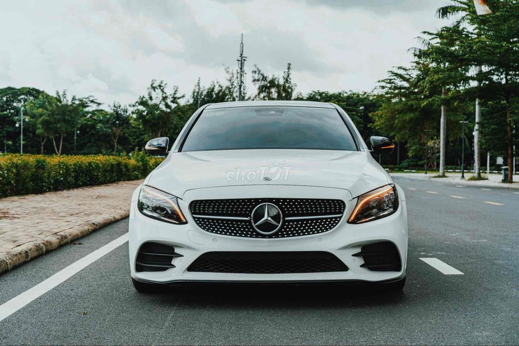 Mercedes Benz C Class 2021 C 300 AMG - 24000 km. Mua bán Ô tô tại Quận 5 Tp Hồ Chí Minh được đăng bởi phúc hình 2