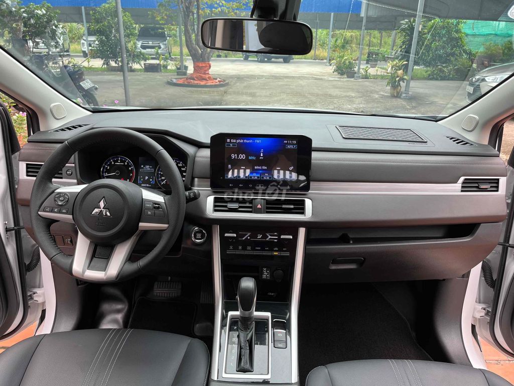 Xpander Premium 2024 lướt 6.000 Km tphcm như mới. Mua bán Ô tô tại Huyện Hóc Môn Tp Hồ Chí Minh được đăng bởi Sao Mai Home Oto hình 12