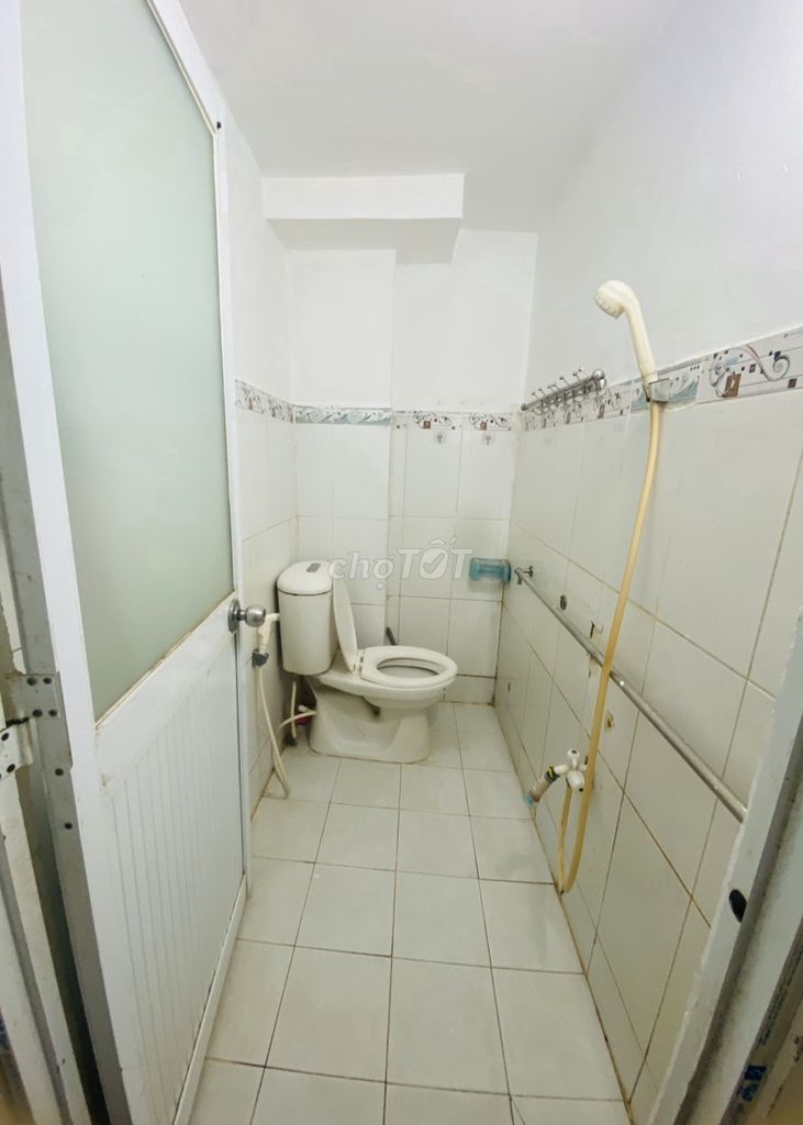 Cho thuê nhà 33m2 có lầu 2pn, 2wc gàn chợ An Nhơn chỉ 5.9tr