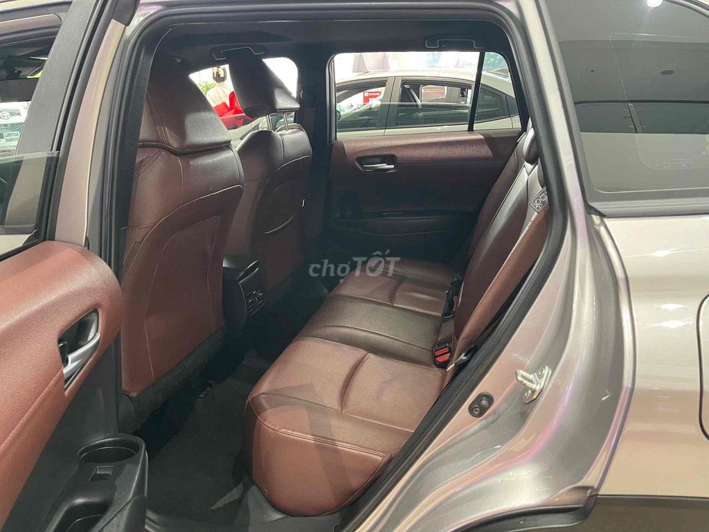 Toyota Corolla Cross 2020 1.8V 36.000km Bạc. Mua bán Ô tô tại Quận Tân Phú Tp Hồ Chí Minh được đăng bởi TRƯƠNG THANH TUYỀN hình 8