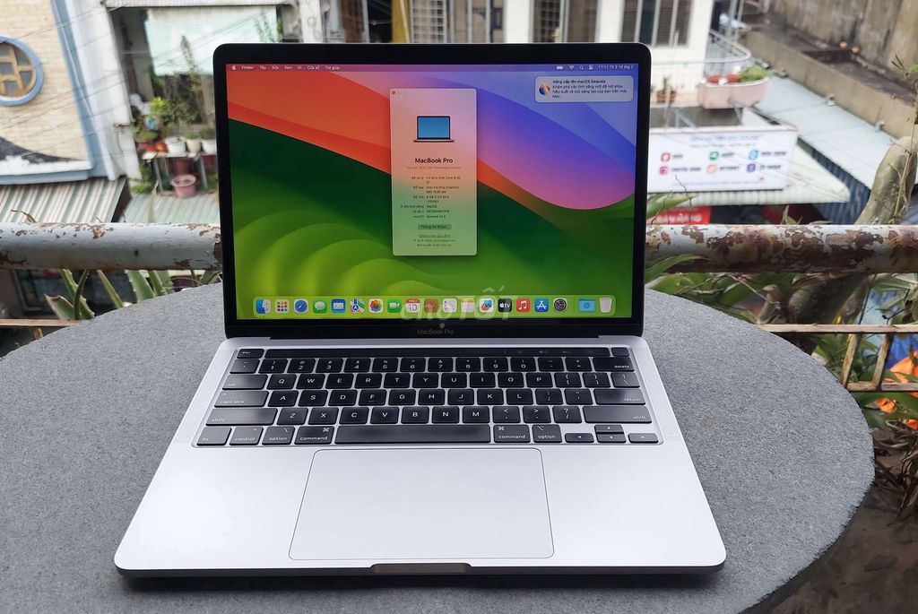 👉Bán 7 900 000đ. Macbook Pro 2020 i5 8GB 512Gb