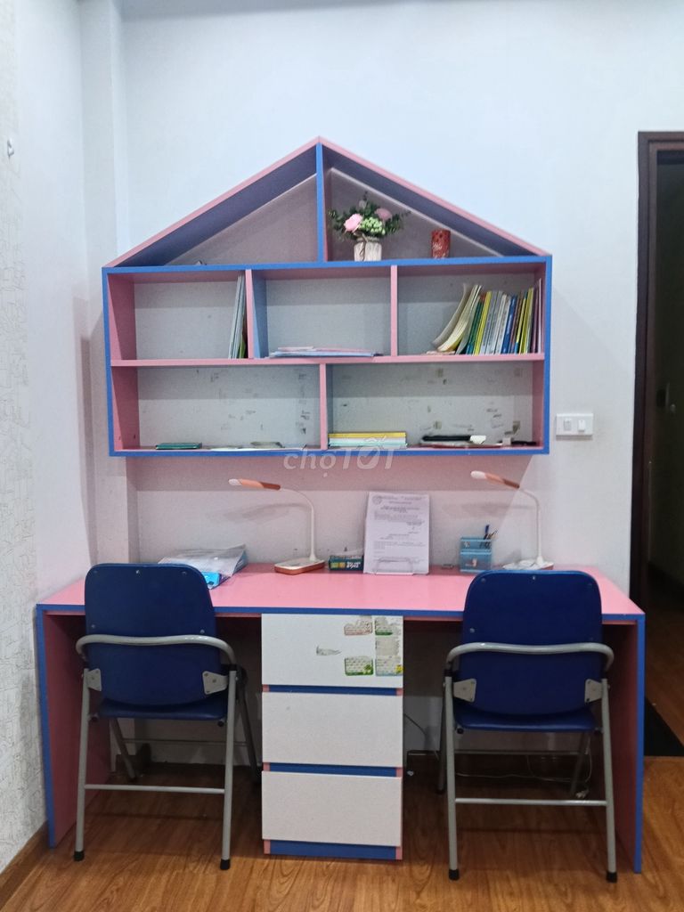 Bàn học đôi Gỗ Hồng, Xanh, Trắng. Mua bán Bàn ghế tại Quận Bắc Từ Liêm Hà Nội được đăng bởi Minh hình 1