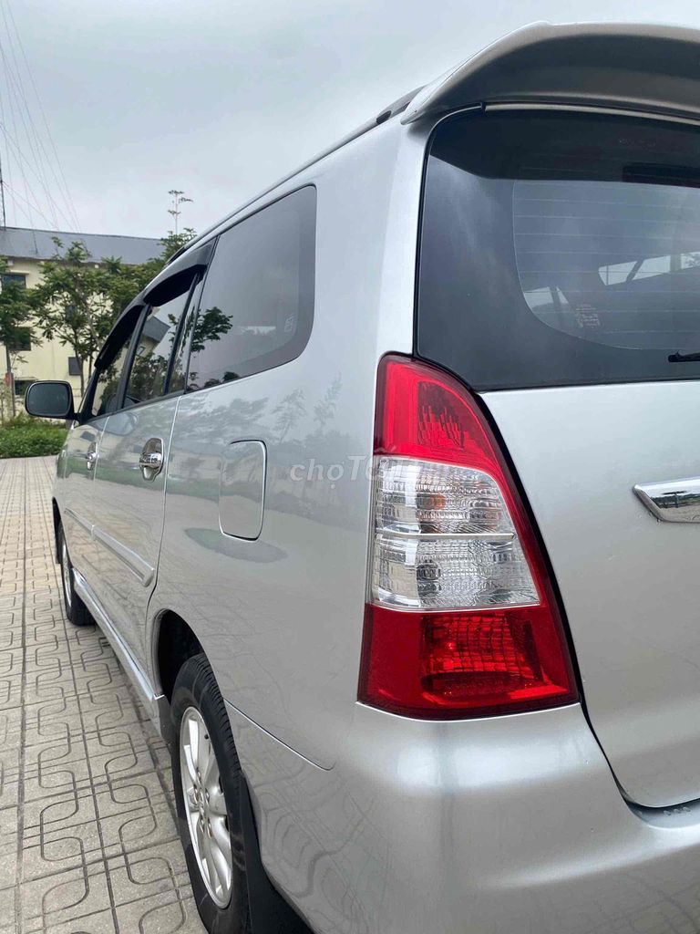 Toyota Innova 2.0E 2012 đk 2013 số sàn 9,8 vạn