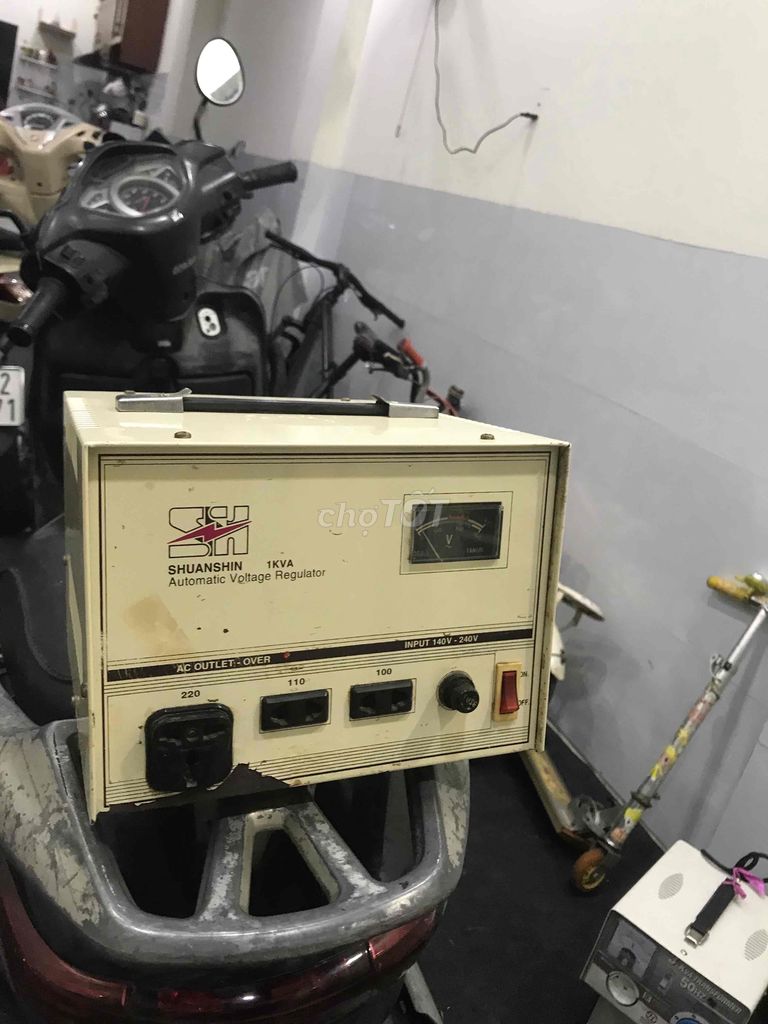 ổn áp 1KVA máy dây đồng ra điện 100-110-220v