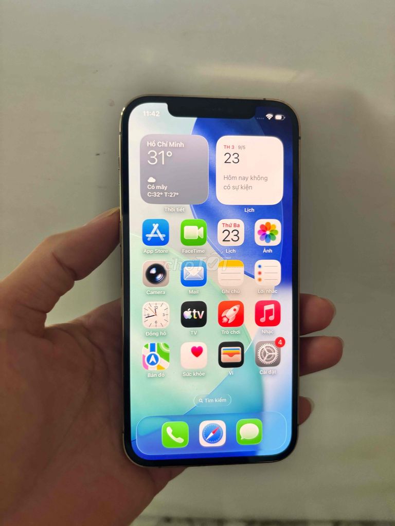 Apple iPhone 12 Pro Vàng quốc tế. Mua bán Điện thoại tại Quận Ninh Kiều Cần Thơ được đăng bởi everest hình 1