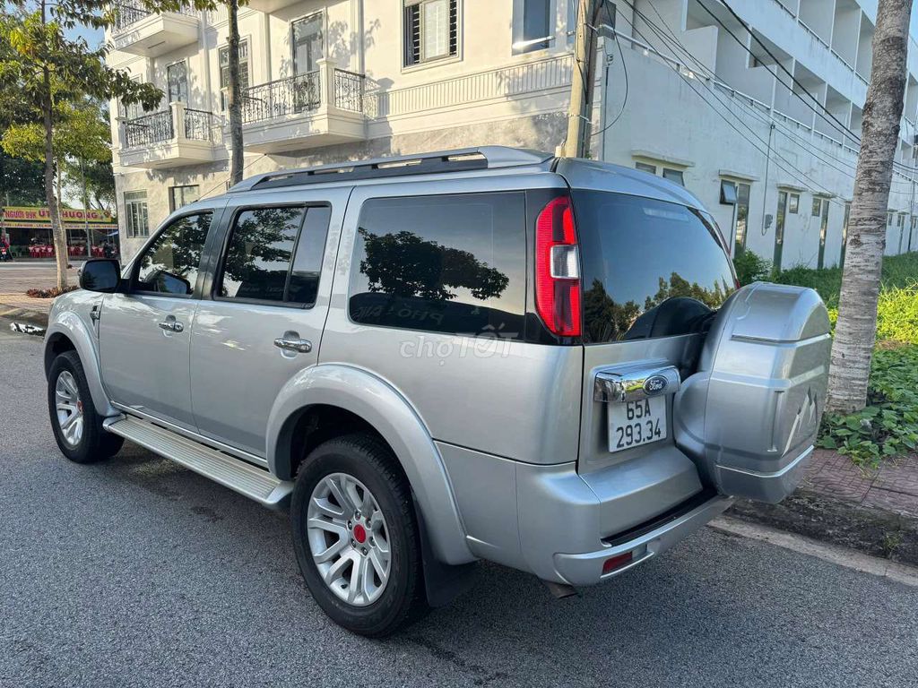 Ford Everest 2014 МКПП Серебристый