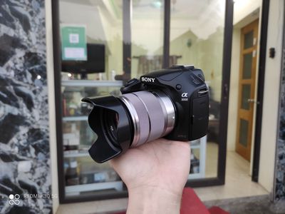 Máy ảnh Sony A3000 và ống kính 18-55mm