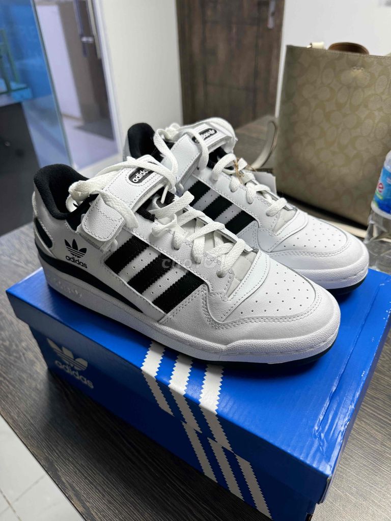 Mới 100% - Giày Adidas Forum Low size 40