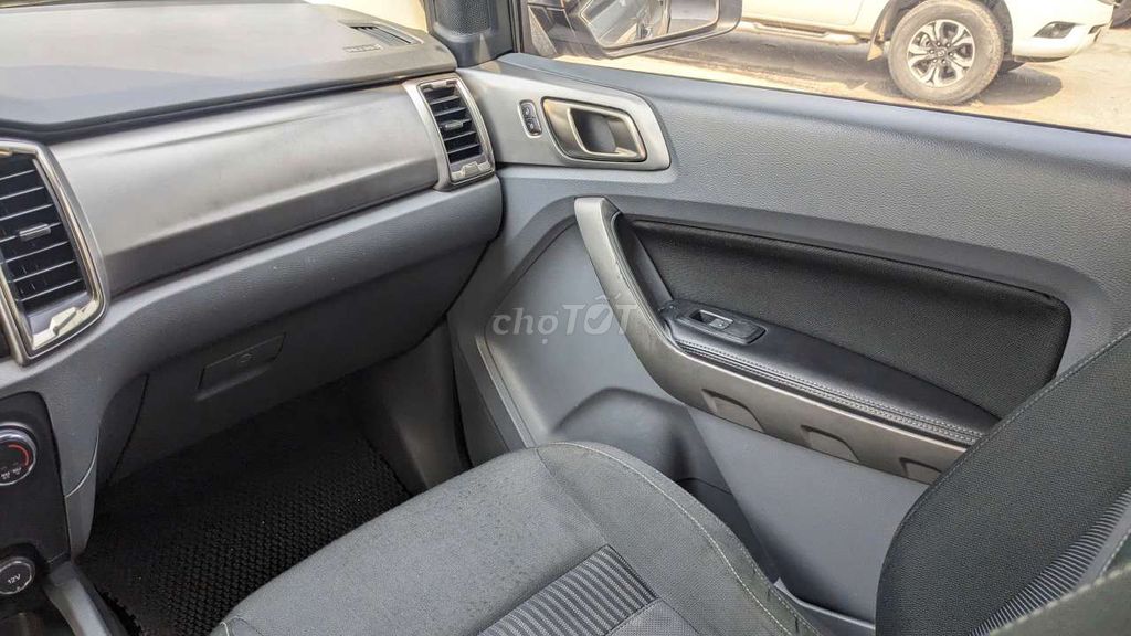 Bán Ranger XLT 4x4 2015 bản full 2 cầu. Mua bán Ô tô tại Quận Hà Đông Hà Nội được đăng bởi Đoàn Phương Ô tô Cũ hình 6