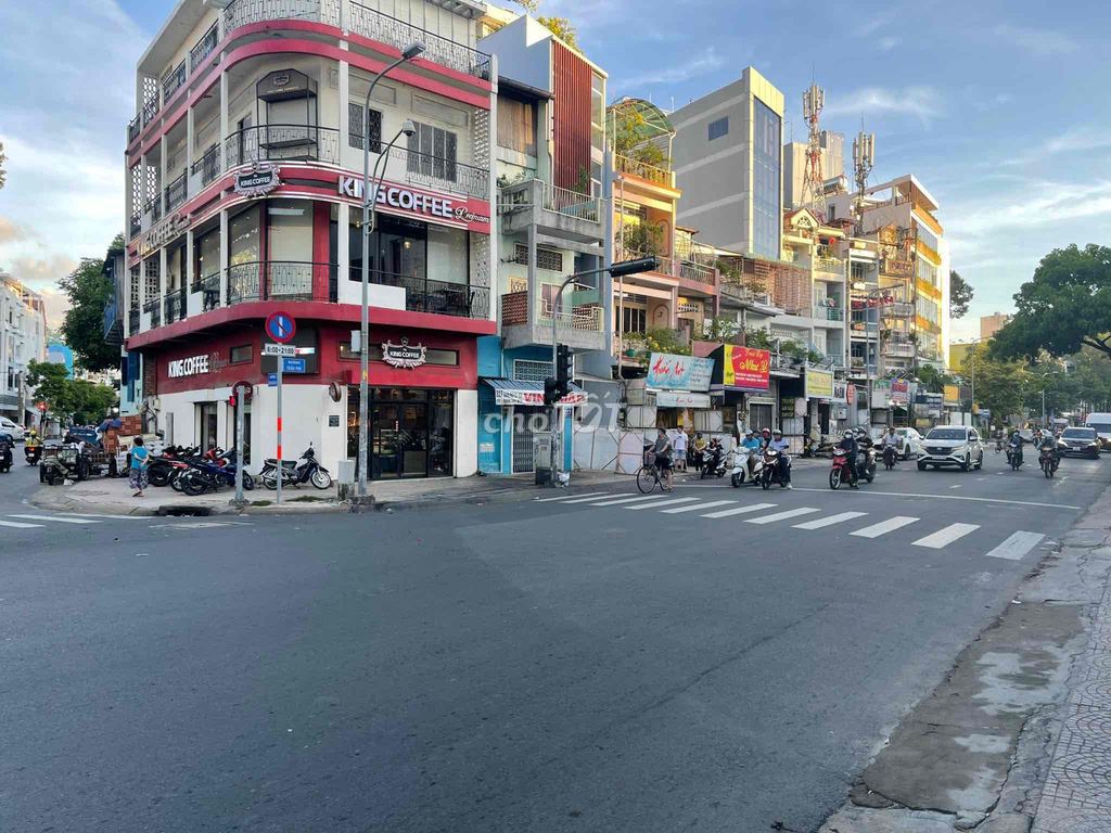 Mặt tiền KD đường Trần Phú, Quận 5. DT: 5m x 8m. Trệt 3 Lầu