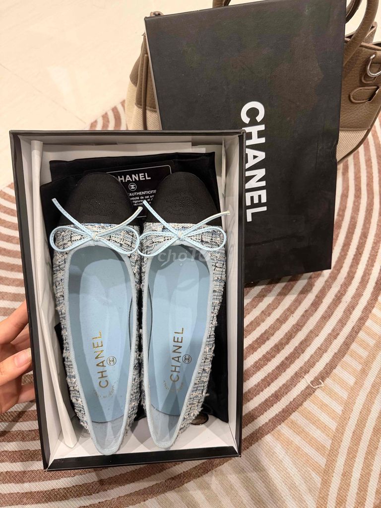 Giày bệt Chanel Nữ Vải tweed. Mua bán Giày dép tại Huyện Gia Lâm Hà Nội được đăng bởi thảo nguyên hình 1