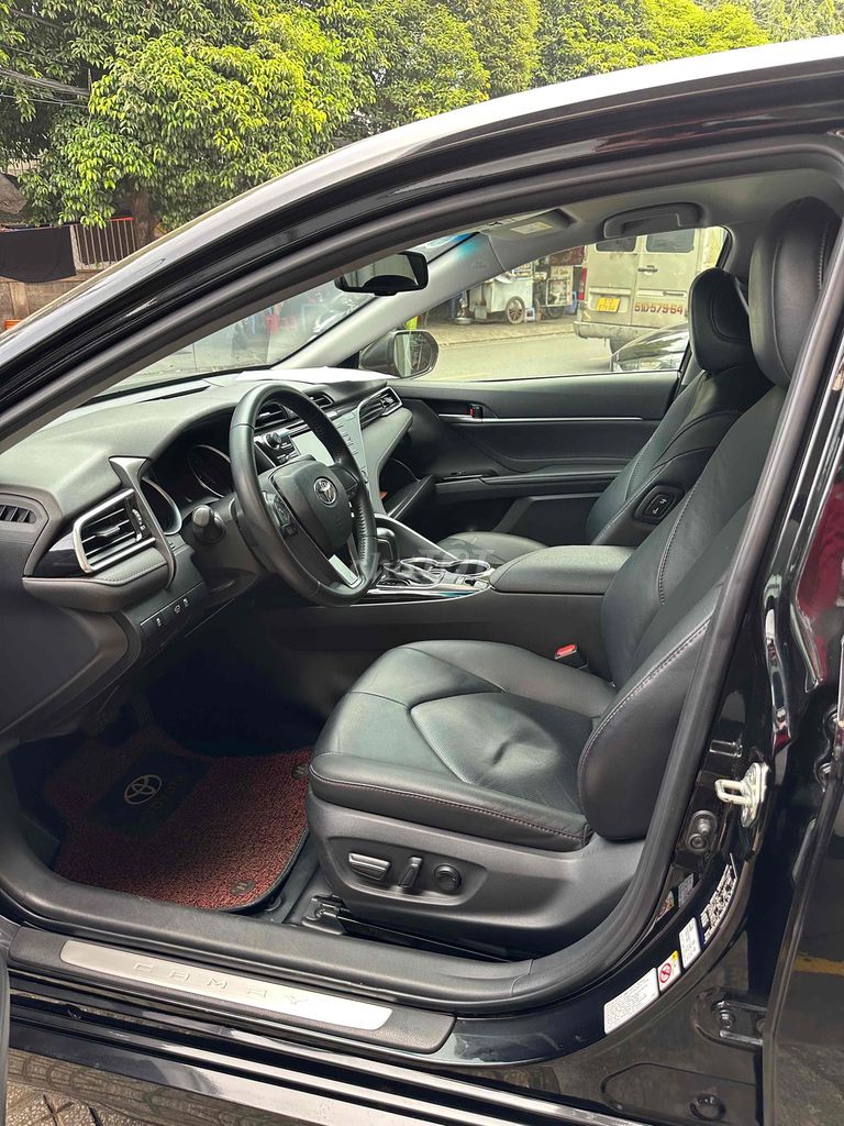 Toyota Camry 2019 2.0G Đen 29.000km. Mua bán Ô tô tại Quận Tân Phú Tp Hồ Chí Minh được đăng bởi TRƯƠNG THANH TUYỀN hình 6